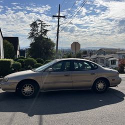 Ford Taurus 