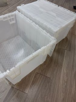 New storage tote