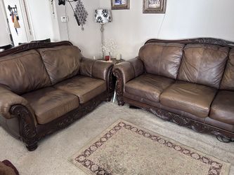 2 set of leather couch