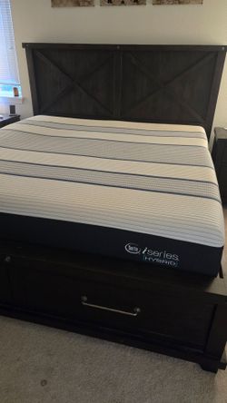 King size Serta hybrid mattress