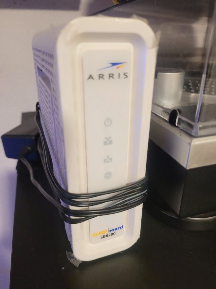 ARRIS SURFBOARD MODEM