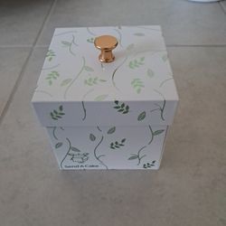 Singing Musical Birthday Box