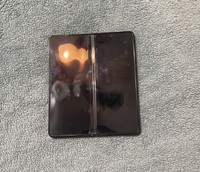 Galaxy Zfold 5 (READ DESCRIPTION!)