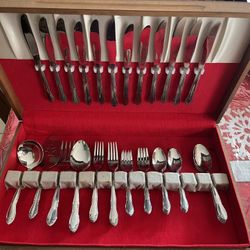 Vintage Oneida Stainless Flatware Set And Case