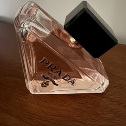 Prada Paradoxe EDP Perfume