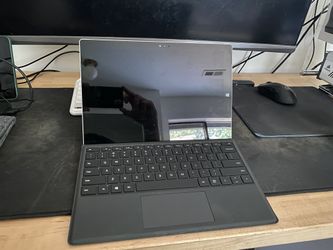 Surface Pro 3 (8 GB of Ram, 256 SSD)