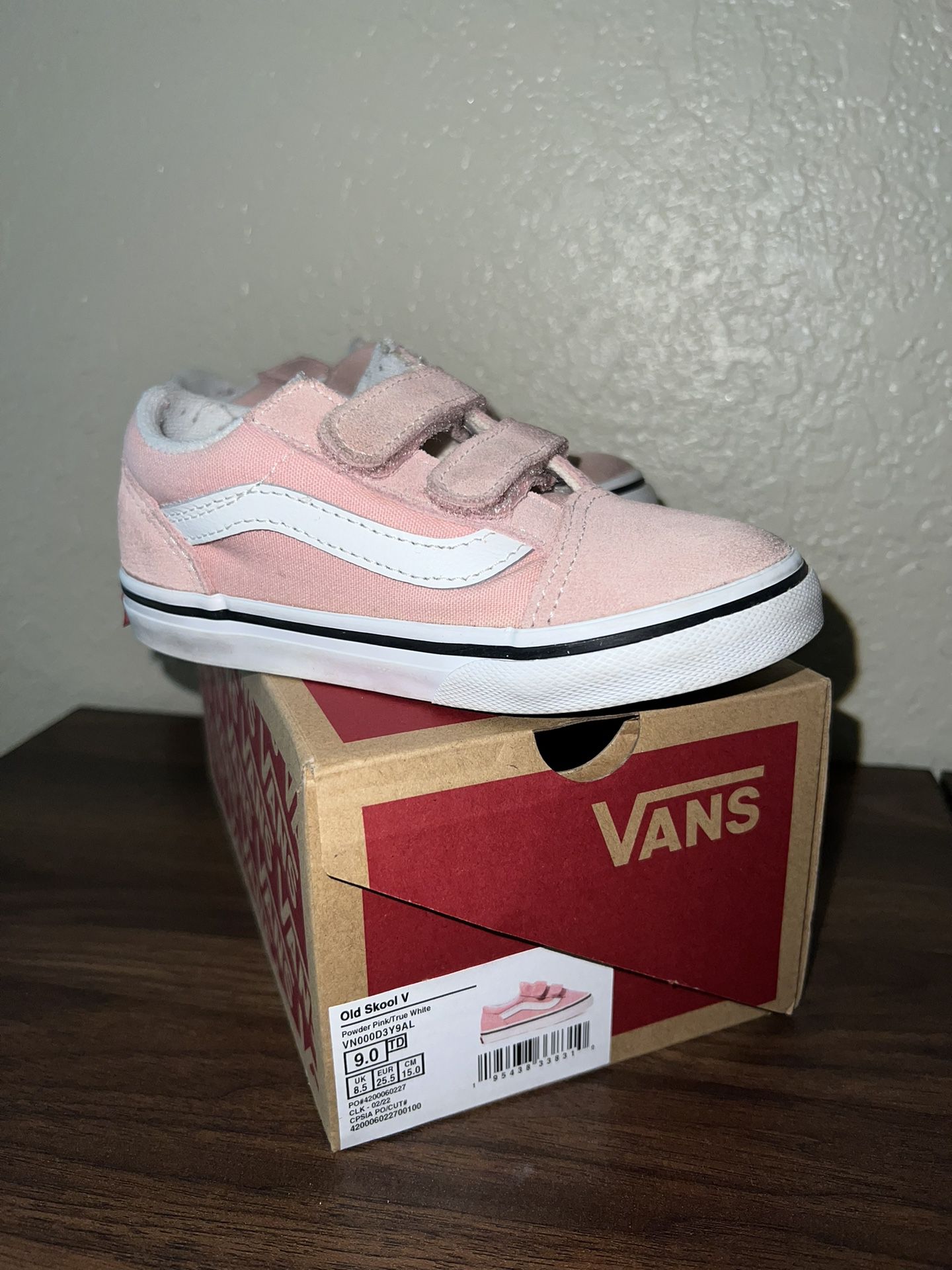Used Toddler Vans Size 9 - $5