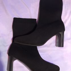 Boots (black) 7-7.5 Wide Stretchy 