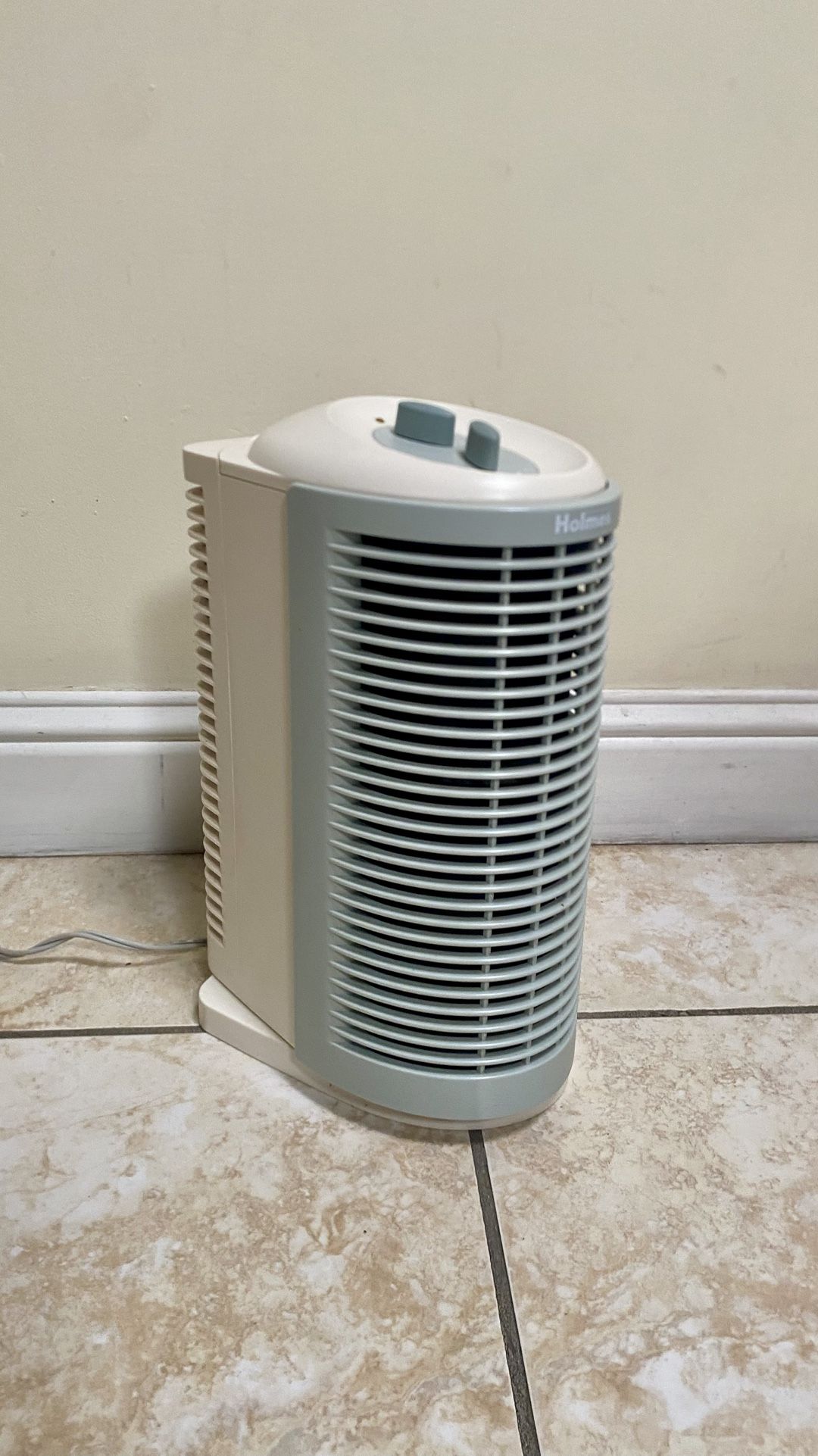 Holmes® Harmony® HAP412-NU HEPA Air Purifier . Excellent Condition .
