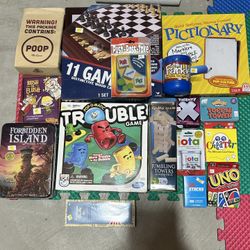 lot of sealed board games and card games (16 items total)
