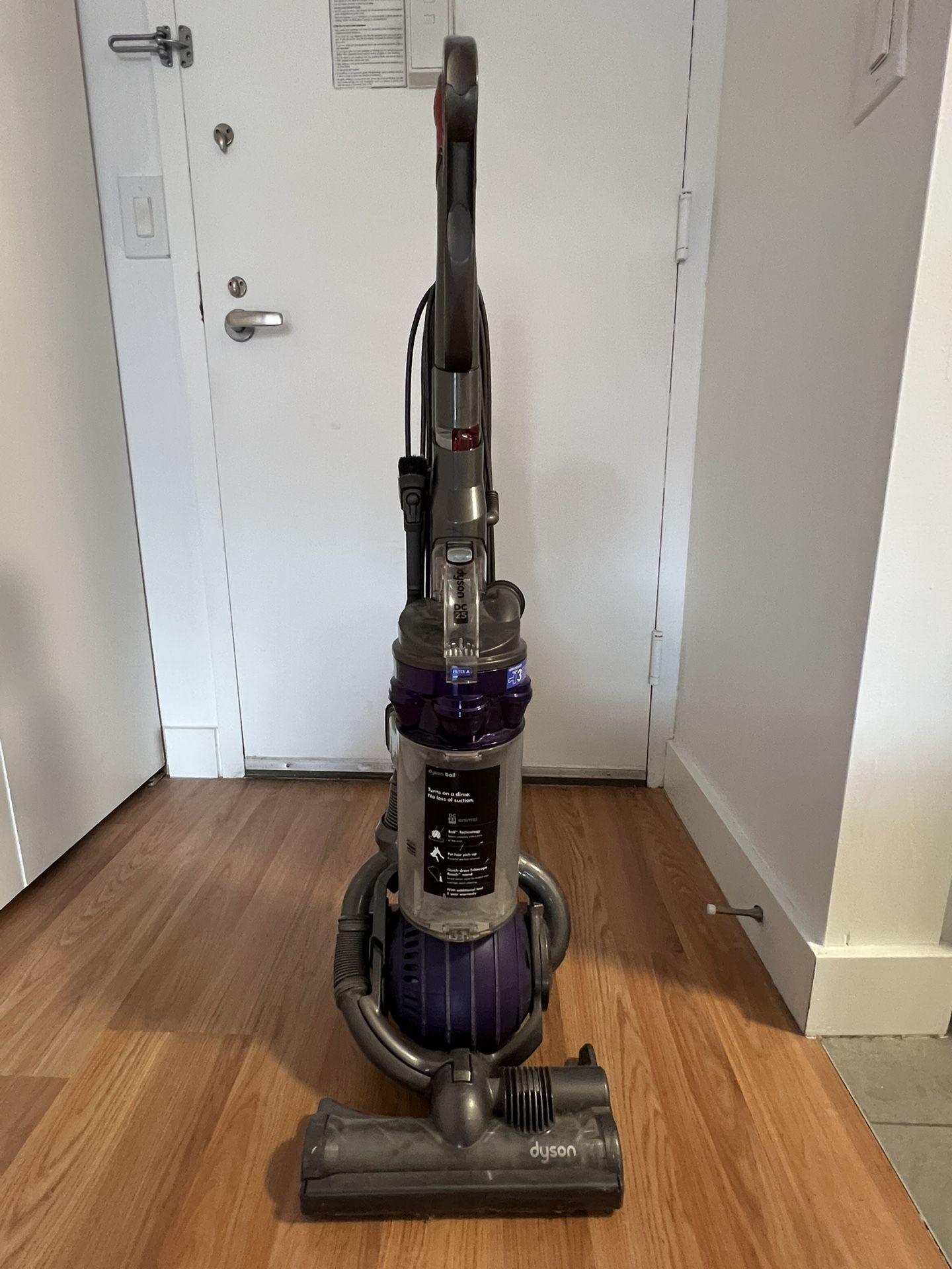 Dyson DC25 Upright Vacuum