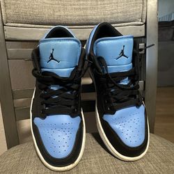 Air Jordan 1 Low ‘Black University Blue’ Men