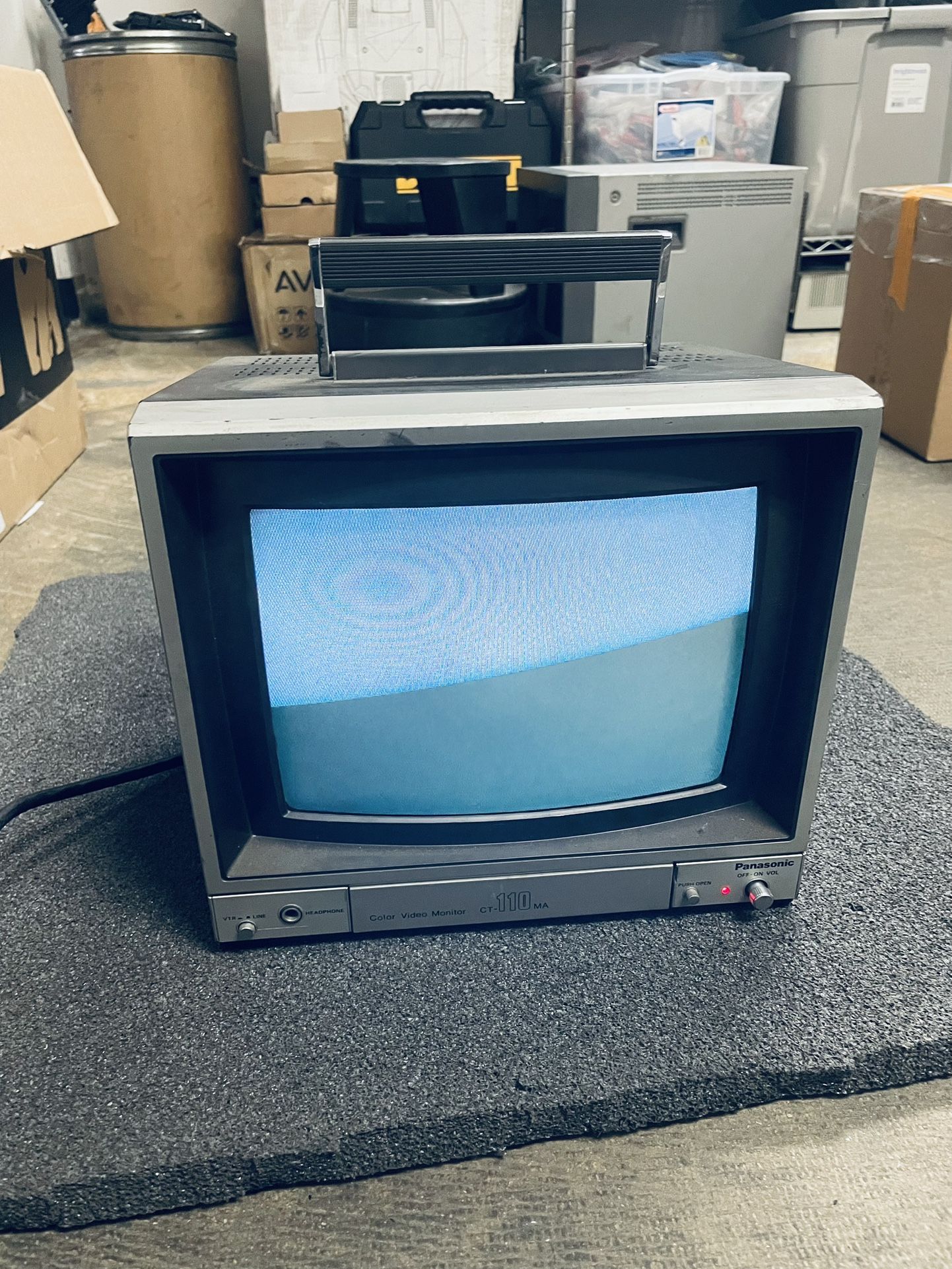 Vintage 1986 Panasonic CRT Video Color Retro Gaming Monitor 11” Monitor Model CT-110MA