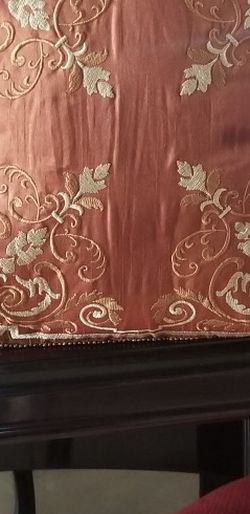 6 Nice And Clean Almost New Cushions