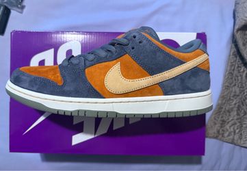 Nike SB Dunk Carbon Monarch
