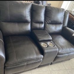 6 Pcs Leather Sofas, Loveseat Recliners 