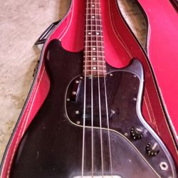 Vintage Fender Musicmaster Bass 1978 Black Electric Bass Guitar with Hard Case