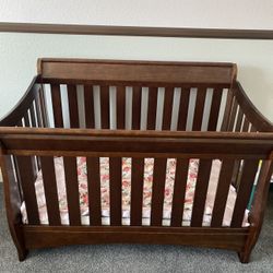 Crib Set For Sale
