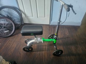 Knee scooter