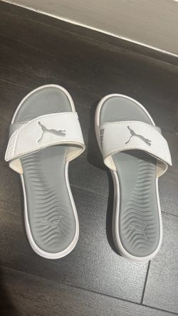 Slippers size 6
