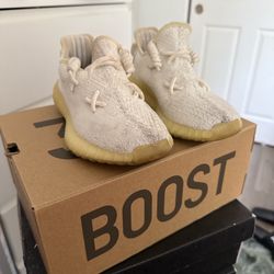 YEEZY 350s 