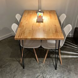 Hairpin Butcher Block Table W/Chairs Brand New
