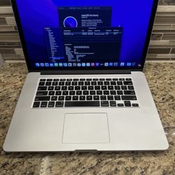 2015 Apple MacBook Pro Retina 15"  i7 16GB 512GB SSD