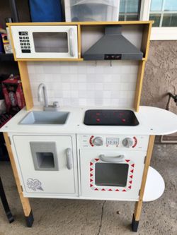 Toy Kitchen