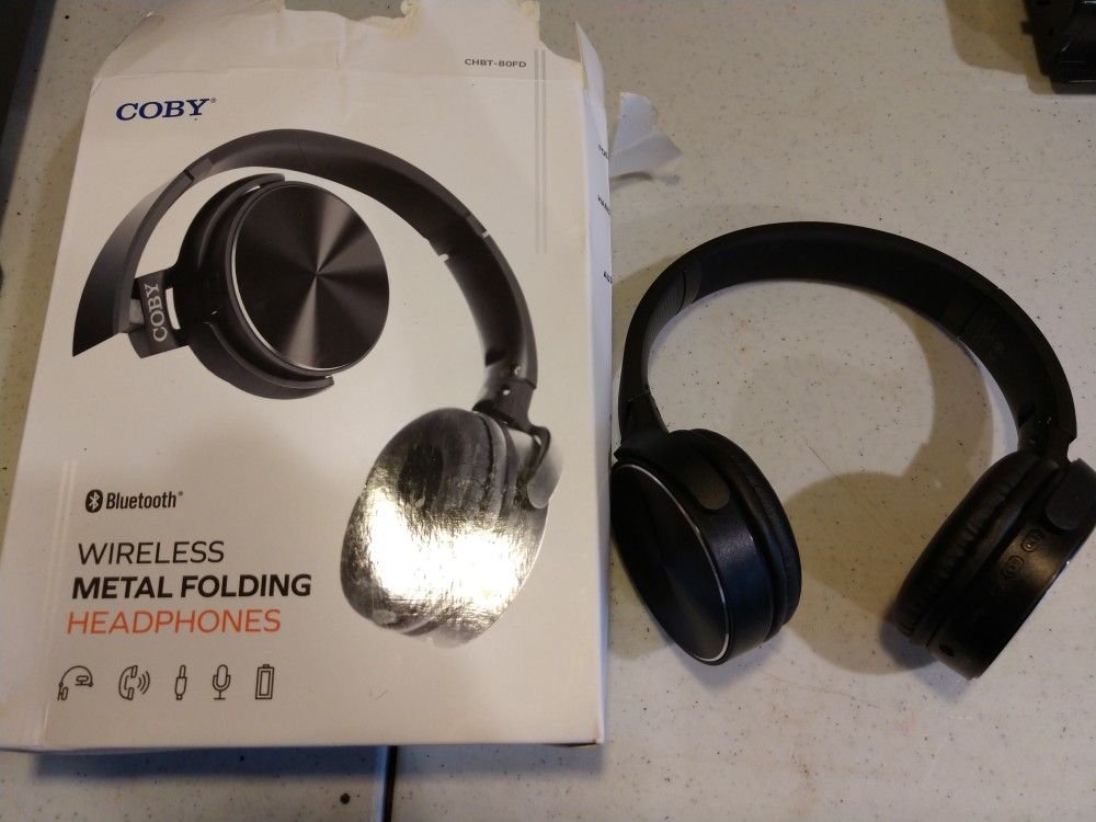 Coby foldable bluetooth headphones