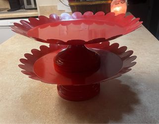 2 Cake Stands