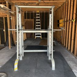 Smith Machine Squat , Bench, Counterbalanced