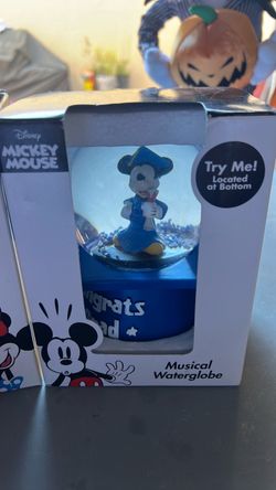 Disney Mickey Mouse Graduation Musical Snow Globe