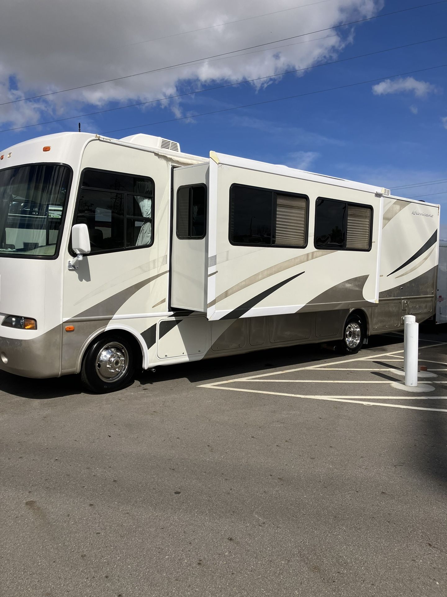 One Owner 2004 Hurricane 31 Foot To Slide Outs Rv 50,000 Original Miles ...