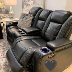 🔳 Luxury Midnight Black Dual Reclining Sofa And Loveseat🫵 LED, USB, Cup Holders, Drop Down Table🤩 Living Room Set✅ $39 Down Payment 👍Delivery 👍