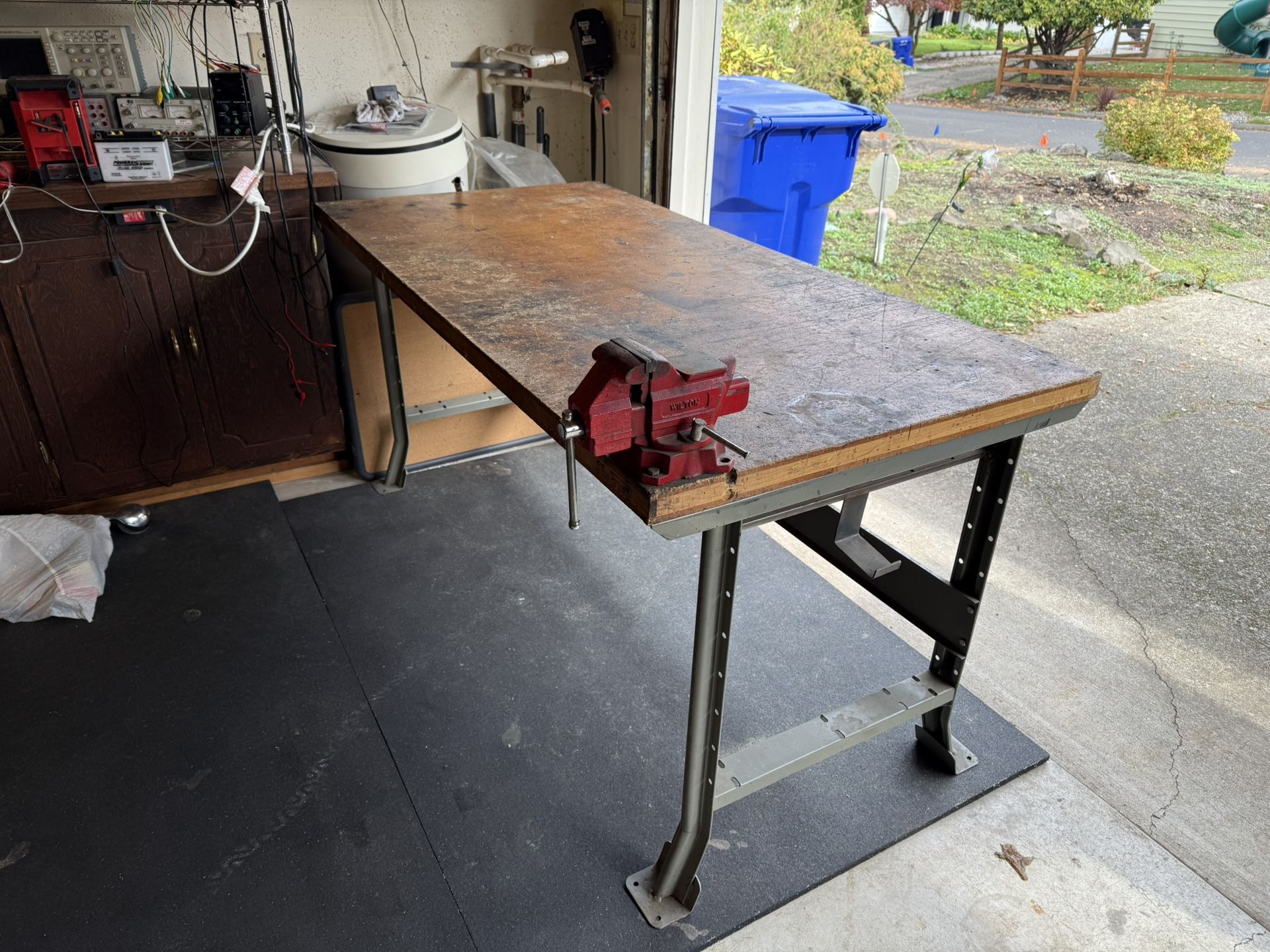 ShopTop Workbench w/ Vice