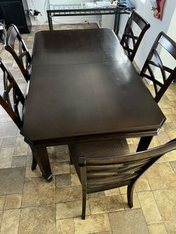 Table + 8 Chair