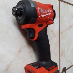 New Milwaukee FUEL 1/4" Hex Impact Driver M18  Tool Only.
