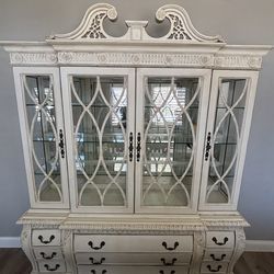 Large Display Hutch