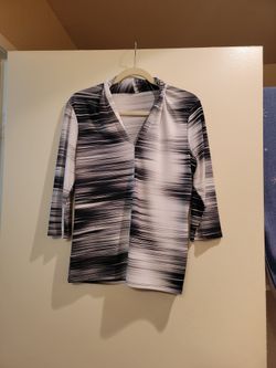 Black & White striped 3/4 Sleeve top