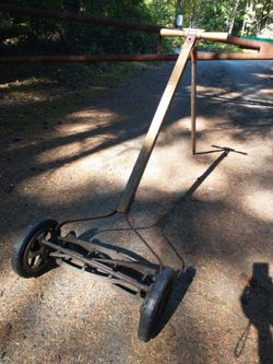 Antique Push Mower - Perfect For Man Cave!