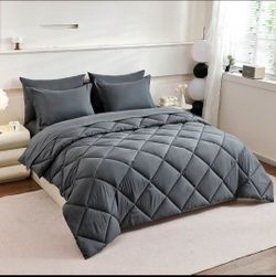 NEW. Grey 7pcs bedding sets queen Juego de ropa de cama gris de 7 piezas (tamaño Queen)