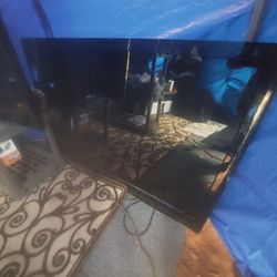 VIZIO 75" FLAT SCREEN