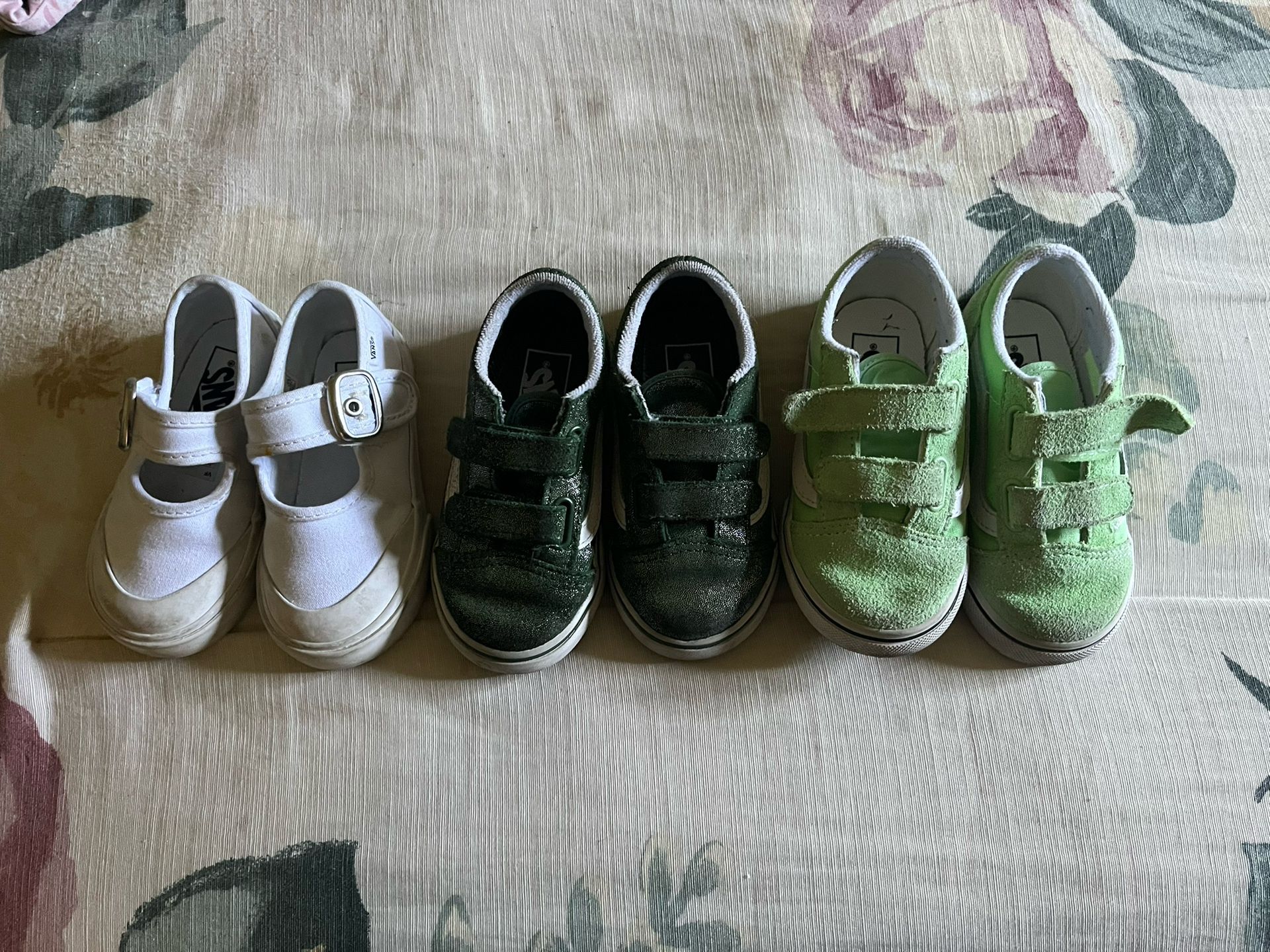 Little Girls Van Sneakers. SUPER CUTE!!!!