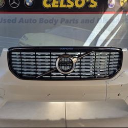 2019-2022 VOLVO XC40 SUV FRONT BUMPER 