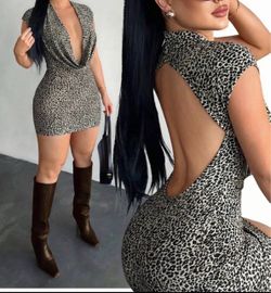 Backless Printed Mini Dress (Large)