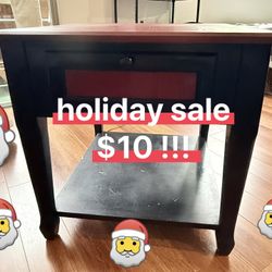 🎁 Accent End Table / Nightstand With Drawer