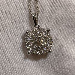 14k White Gold Cluster Round Pave Diamond 0.75ct Pendant Chain Necklace 