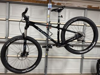 Trek Roscoe 7 Mountain Bike