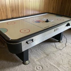 Air Hockey Table