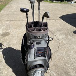 Ping Discover Golf Bag 